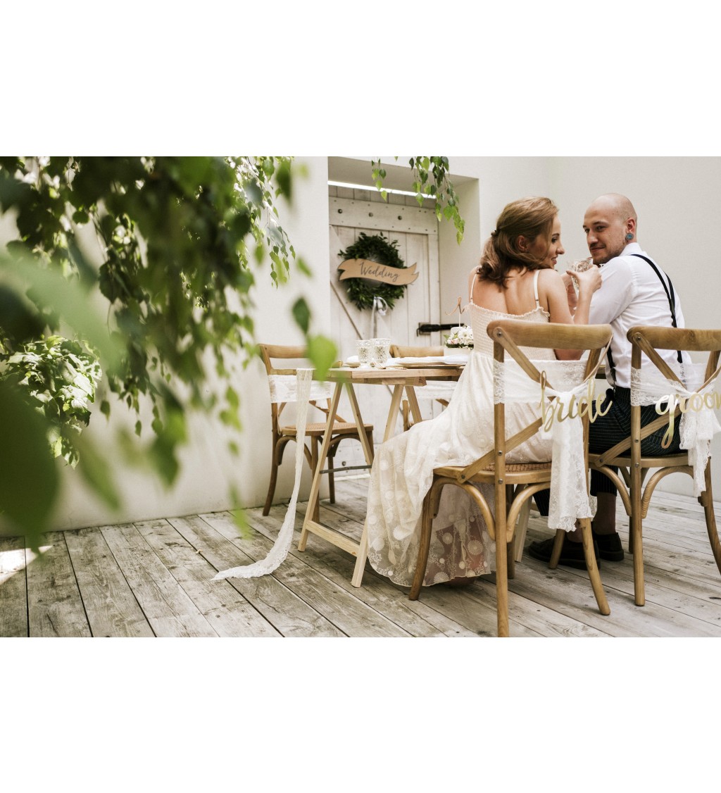 Dekorace židlí - ženich a nevěsta
