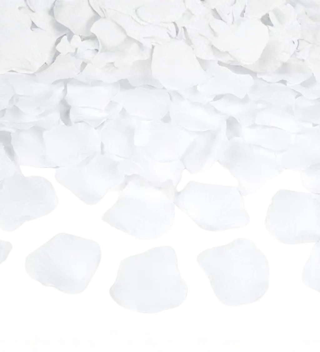 Okvětní lístky růží - bílé